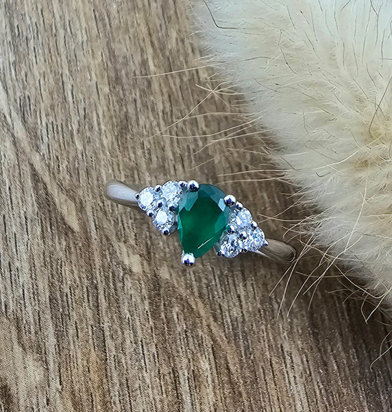 Pear cut emerald trefoil ring
