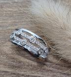 Four row diamond bubble ring