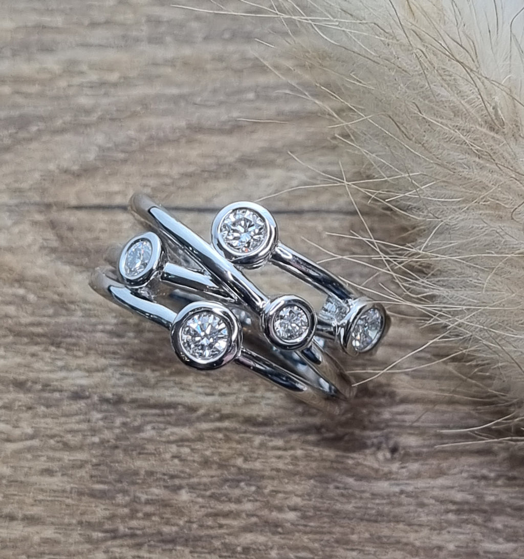 Wrapped diamond bubble ring