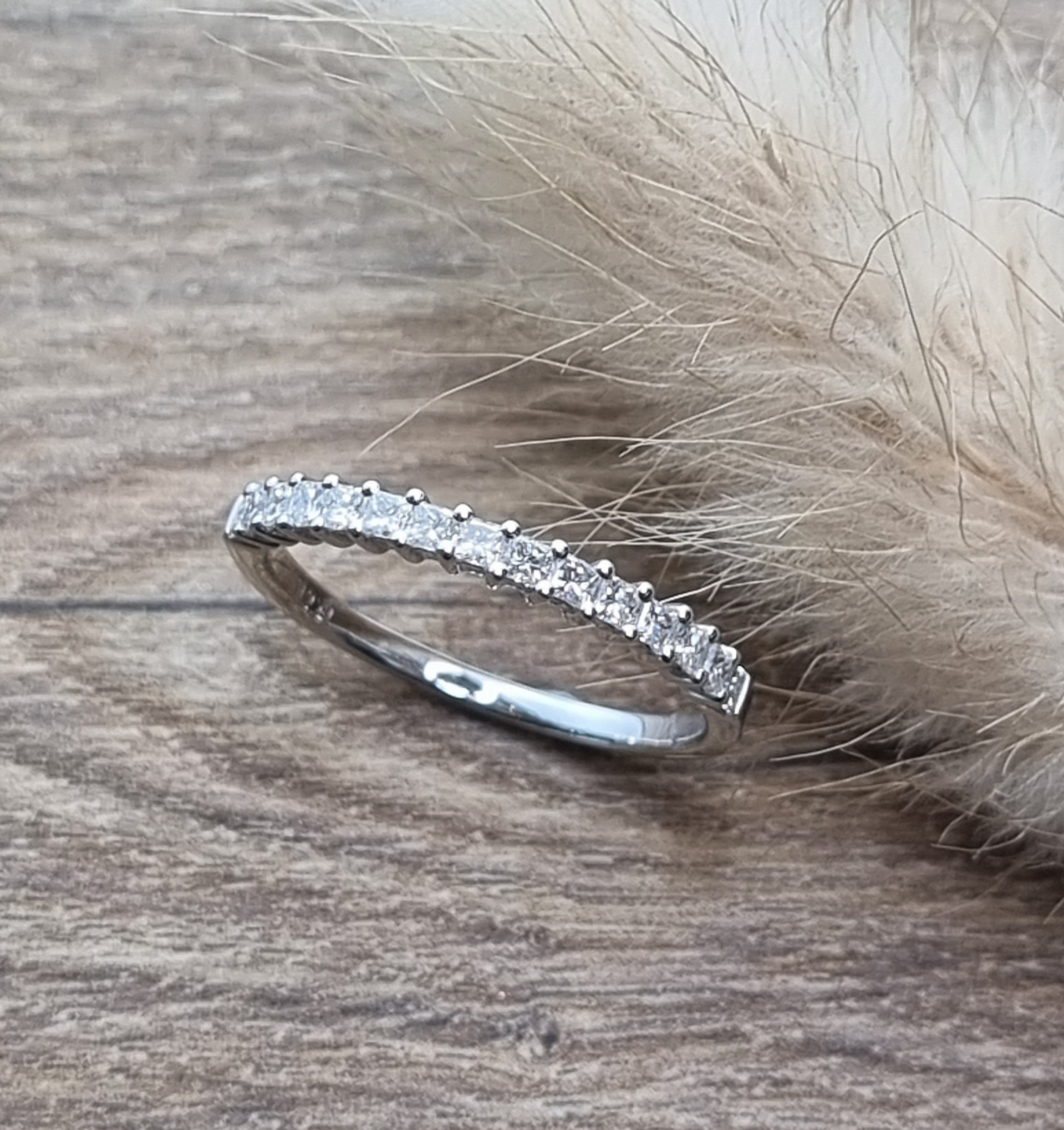 Princess cut diamond band