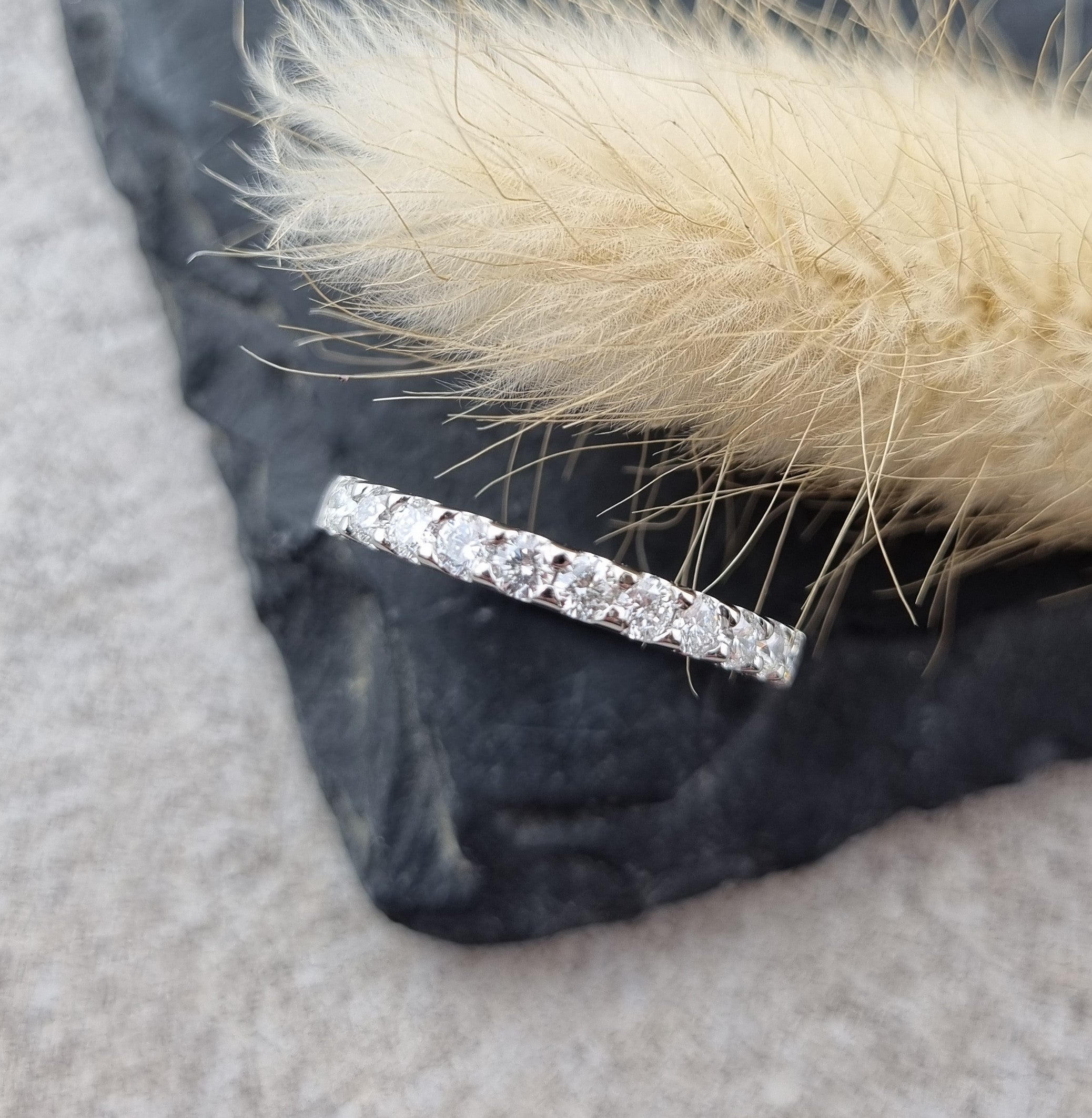 Platinum scalloped claw set diamond band (0.50ct)