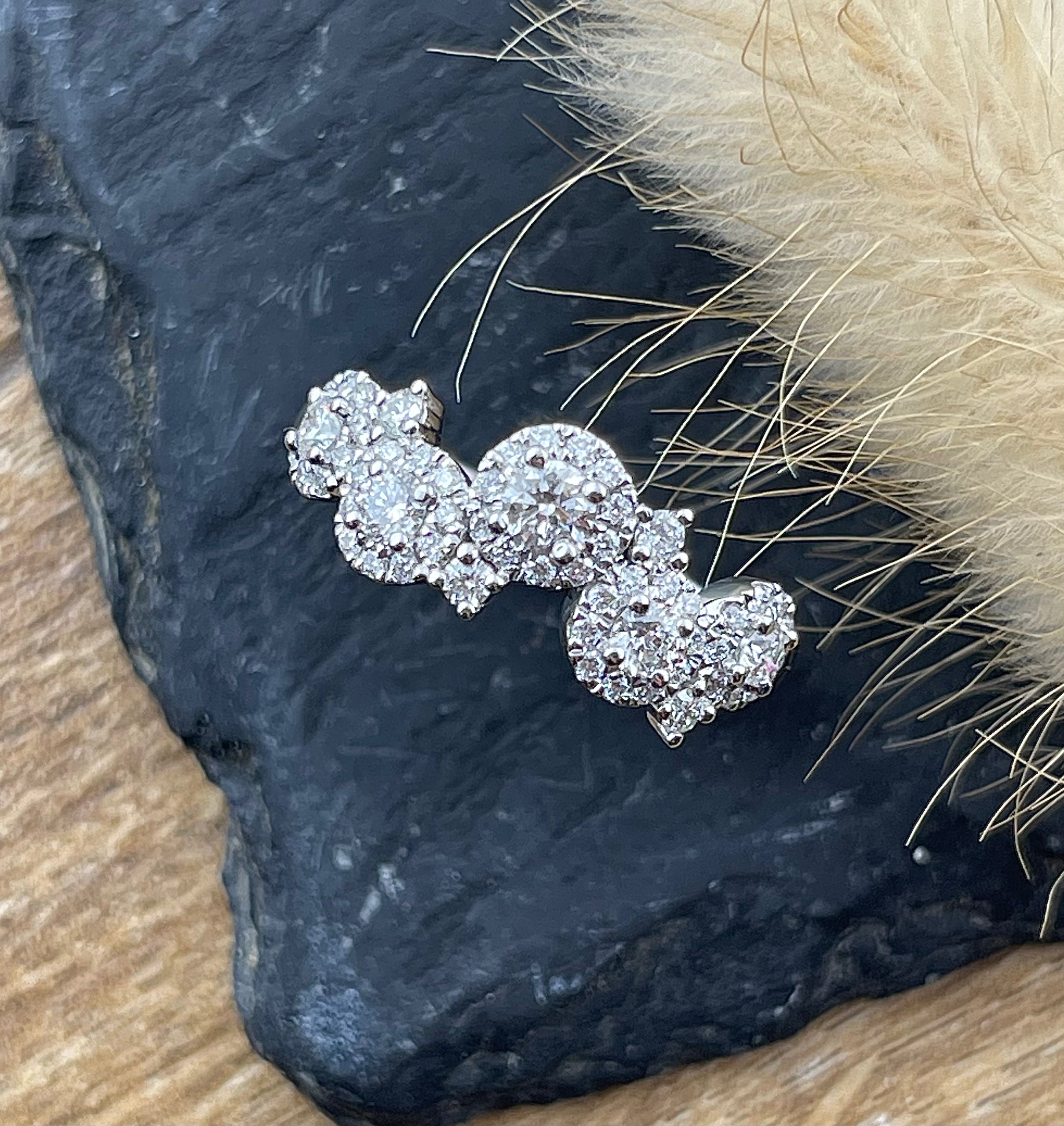 Cluster bubble diamond ring