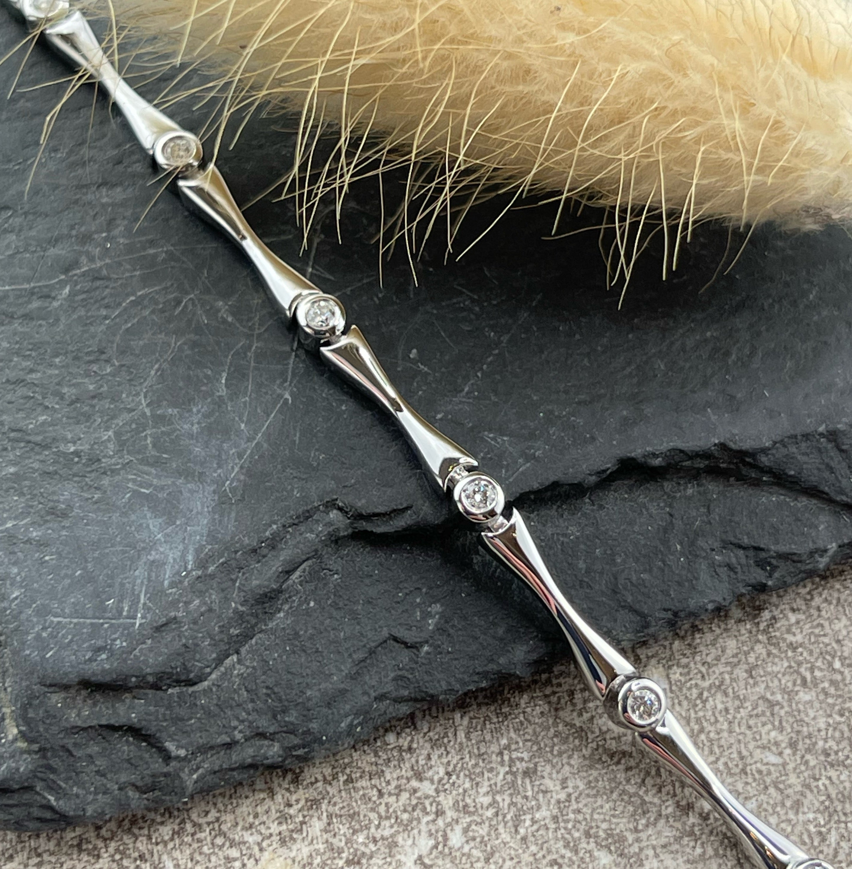 Bubble diamond bracelet