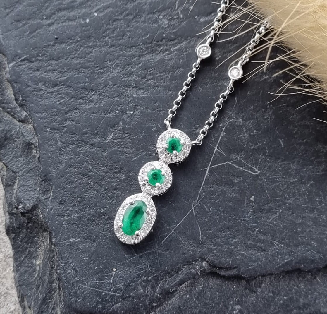 Triple halo emerald necklace