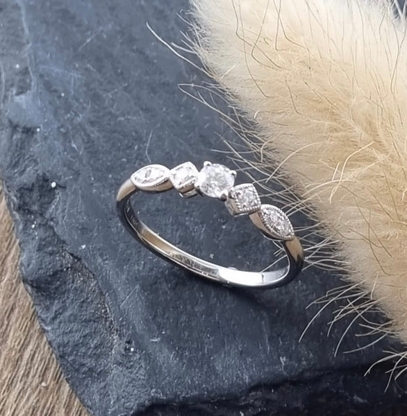 Vintage petite diamond ring
