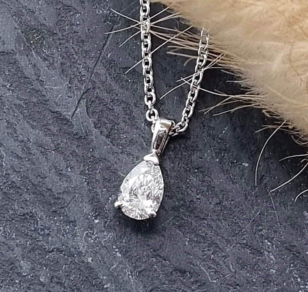 Pear cut diamond pendant