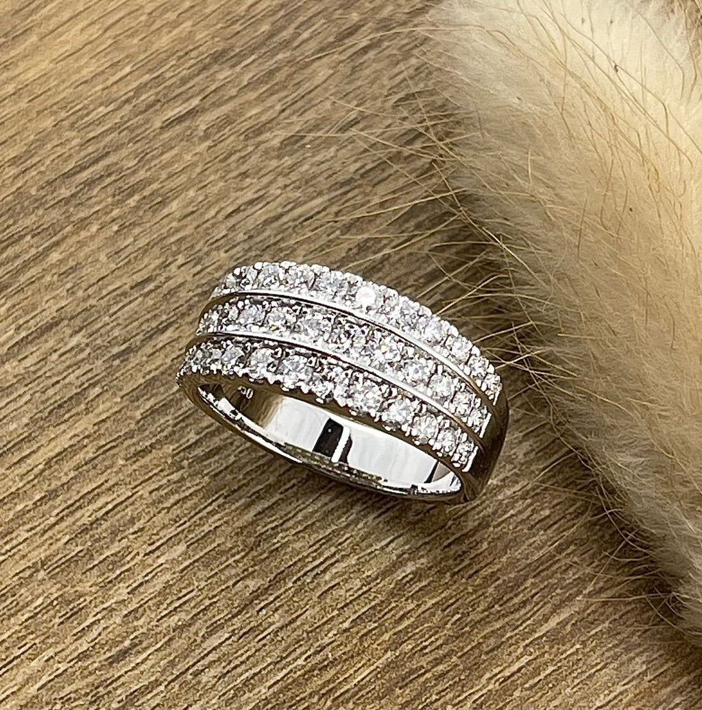 Diamond broad multi strand ring