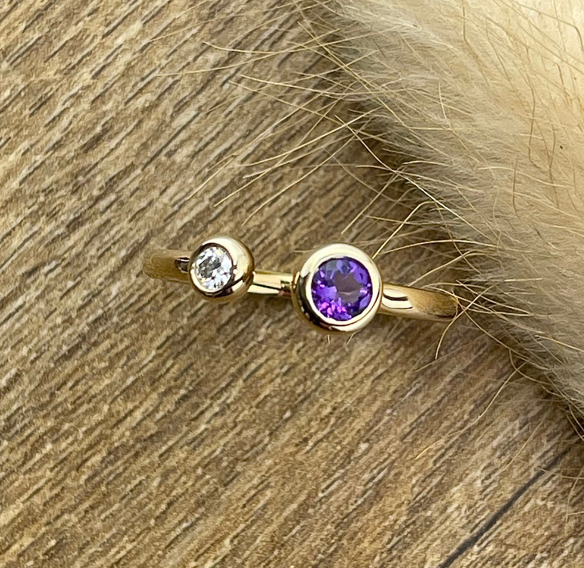 Open amethyst ring (yellow gold)