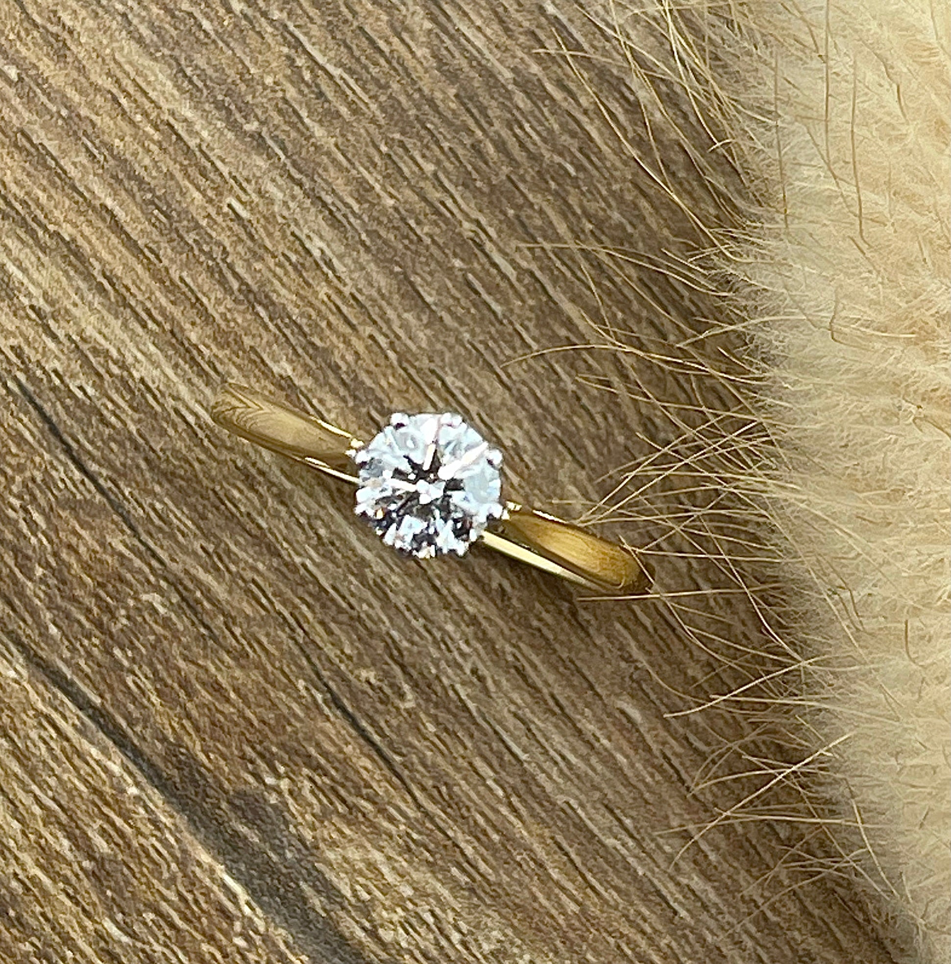 Round diamond solitaire